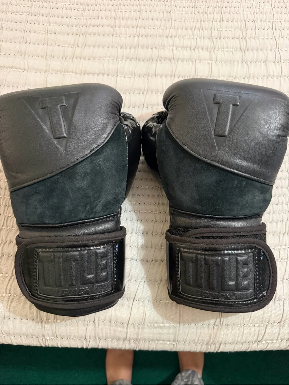 Boxing Black Leather & Suede Training Gloves, worn two times